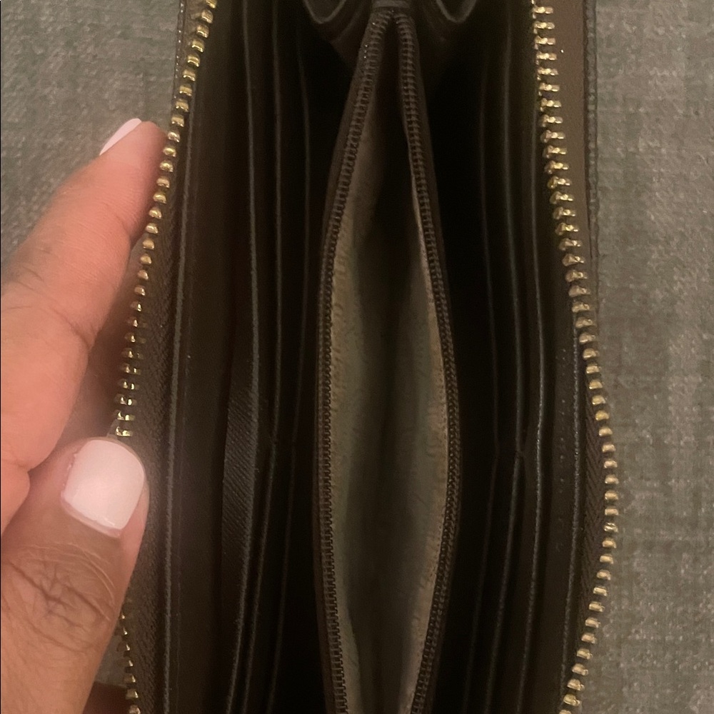 Michael Kors Signature Dark Brown Zip-Around Wallet - Picture 11 of 16